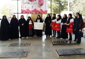 گلزار شهدای تاکستان گلباران شد