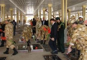 گلزار شهدای حضرت معصومه(س) زنجان گلباران شد