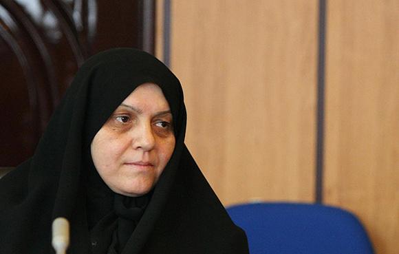 قرائت پیام رهبر انقلاب در ختم همسر شهید بابایی