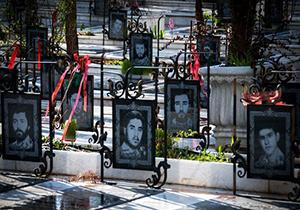 برگزاری مراسم عطر افشانی و غبار روبی گلزار شهدای همدان