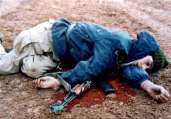 تصویر کدام شهید بر دیوار اتاق رهبر انقلاب است