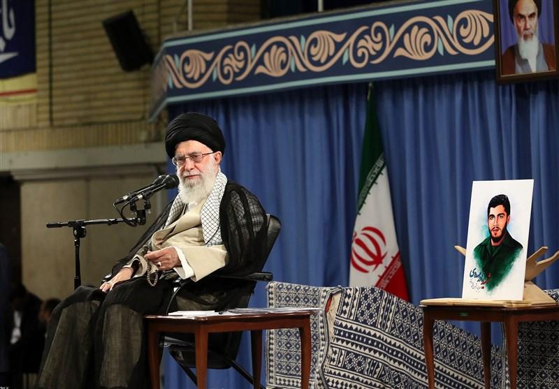 ماجرای شهیدی که تمثال او در دیدار شب گذشته رهبر انقلاب با دانشجویان حضور داشت +عکس