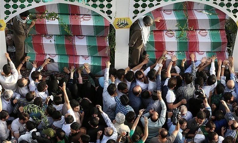 حضور ۲۳۰ خادم‌الشهدا در مراسم وداع و تشییع ۱۵۰ شهید دوران دفاع مقدس