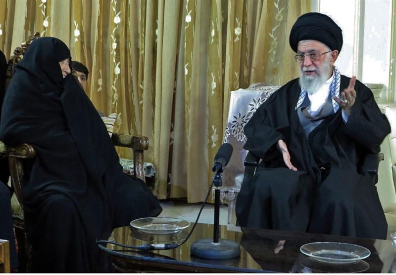 ماجرای دیدارهای رهبر انقلاب با خانواده ۵ شهید سجادیان چه بود؟