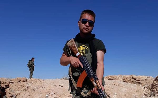 نجواهای رزمنده لشکر فاطمیون با امام رضا(ع) در آخرین زیارت