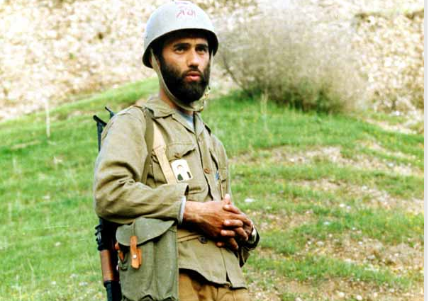 مثل ماهی از دست فرمانده‌اش لیز می‌خورد و راهی عملیات می‌شد