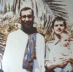 رهبر انقلاب در لباس بلوچی در زمان تبعید