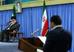 شعری که دیروز در برابر «آقا» خوانده شد