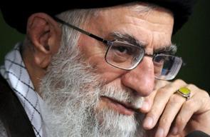 توصیه رهبر انقلاب به یک مادر شهید